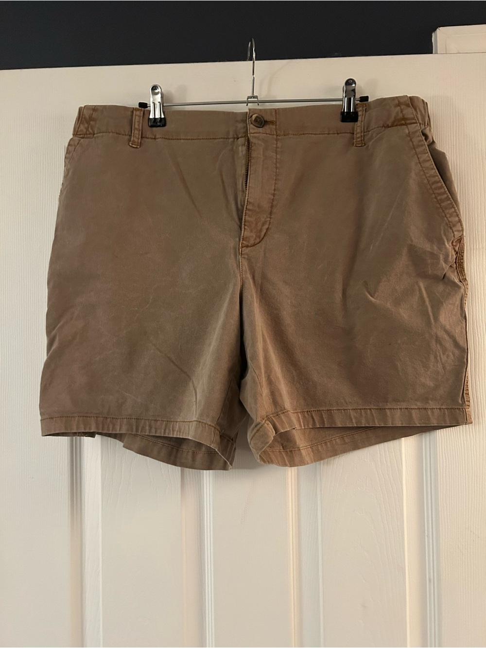 Women’s Old Navy Everyday Vintage Wash Khaki Shorts